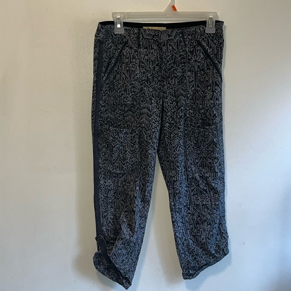 EXCELLENT CONDITION WOMEN’S DEMOCRACY RE-FLEX UTILITY AZTEC CARGO CROPPED PANTS - Picture 2 of 10
